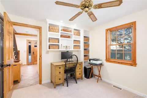 Entry Way - 299 Baxtertown Rd, Fishkill, NY 12524 photo 1 of 1