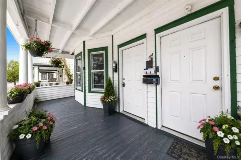 Exterior - 33 Manitou Ave, Poughkeepsie, NY 12601 photo 1 of 2