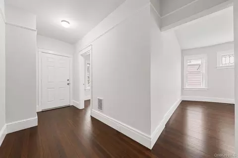 Entry Way - 33 Manitou Ave, Poughkeepsie, NY 12601 photo 1 of 2