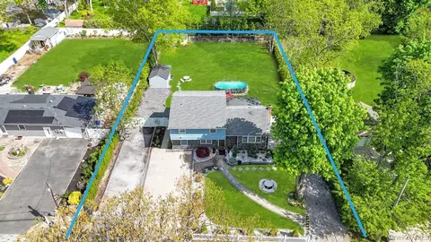 55 Prospect Ave, Brentwood, NY 11717