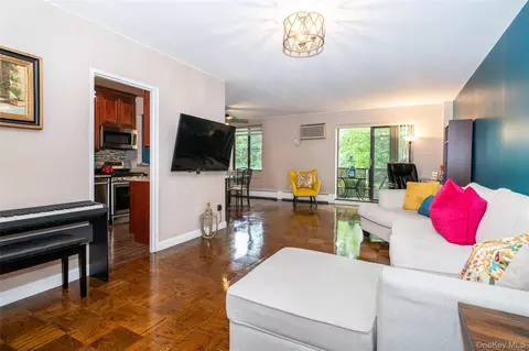 1101 Midland Ave #210, Yonkers, NY 10708