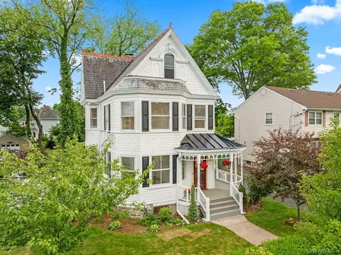 7 Clinton Pl, Ramapo, NY 10901