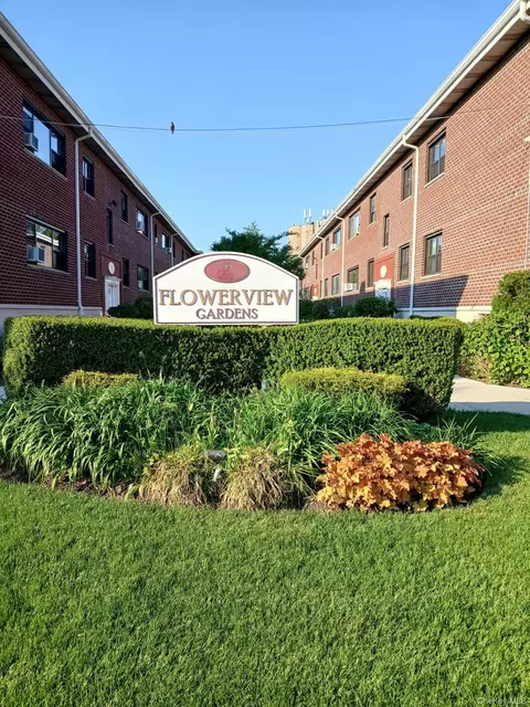 55 Tulip Ave #B5-5, Floral Park, NY 11001