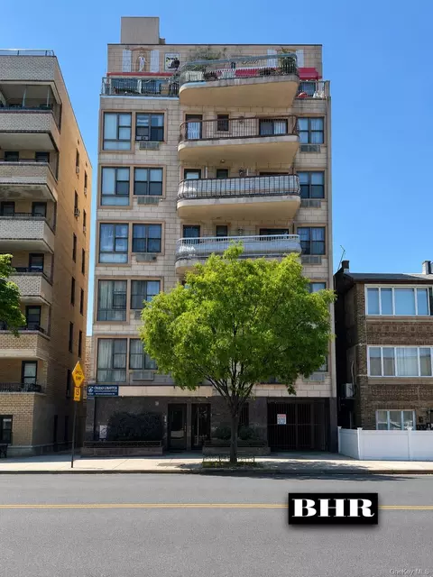 134 W End Ave #4A, Brooklyn, NY 11235