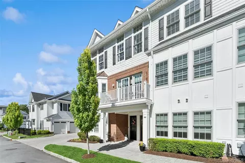 1001 Mill Crk N, North Hempstead, NY 11576