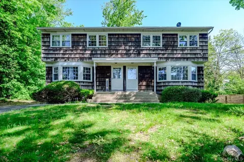 41-43 Evert St, Huntington Station, NY 11746