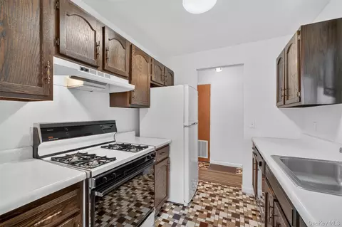 Kitchen - 301 Commons Way C Way #C (FIRST ), Fishkill, NY 12524 photo 3 of 3