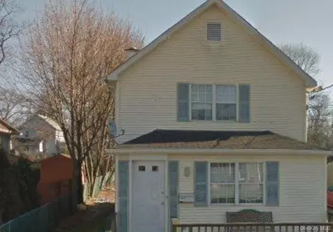 39 Virginia Ave, Huntington, NY 11743