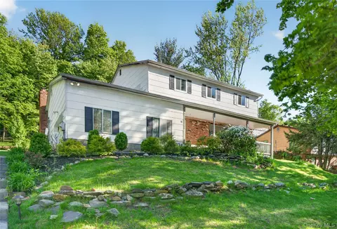 18 Arlington Dr, Monroe, NY 10950