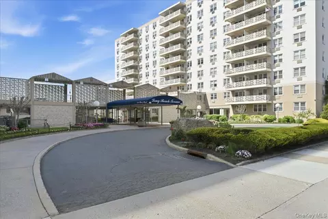 430 Shore Rd #4G, Long Beach, NY 11561