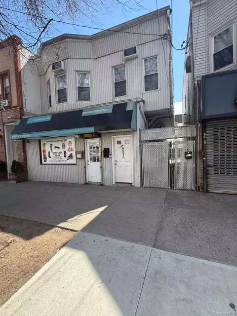 9514 101st Ave, New York, NY 11416