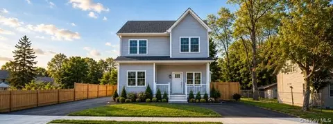 321 Union Ave, Riverhead, NY 11901