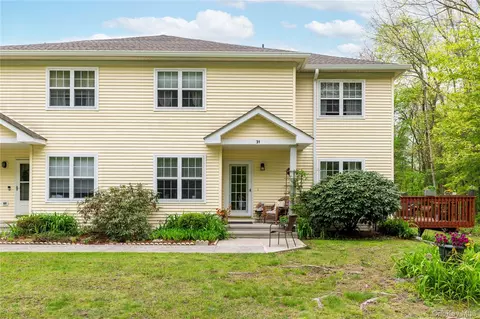 129 Stringham Rd #31, La Grange, NY 12540