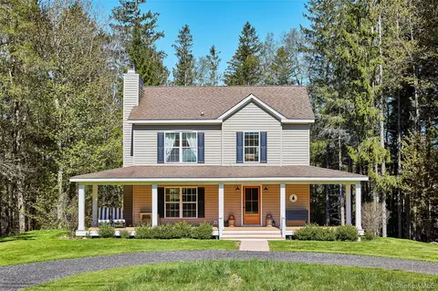 26 Elko Lake Dr, Rockland, NY 12768
