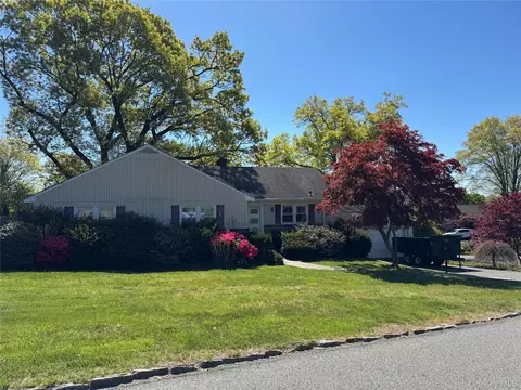 68 Brendon Hill Rd, Scarsdale, NY 10583