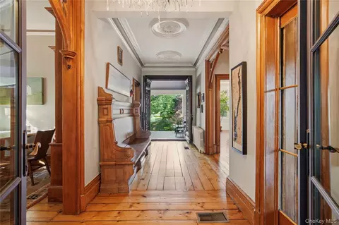 Entry Way - 37 Paulding Ave, Philipstown, NY 10516 photo 1 of 4