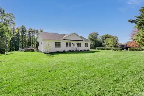 200 Sunset Dr, Wappingers Falls, NY 12590