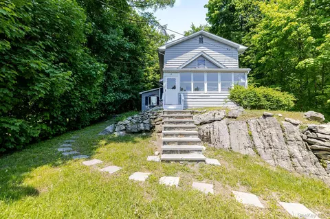 12 Bradhurst Rd, Kent, NY 10512
