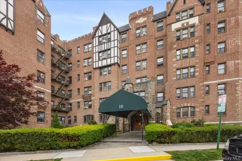 10 Nosband Ave #3J, White Plains, NY 10605