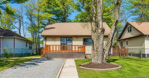55 Hasbrouck A Rd, Fallsburg, NY 12733