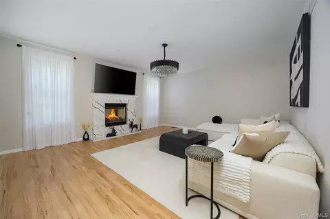 Living - 319 Honness Rd, Fishkill, NY 12524 photo 1 of 2