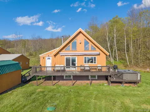 250 Doc Stark Ln, Stamford, NY 12167