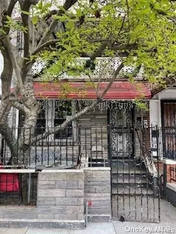 1214 Manor Ave, New York, NY 10472