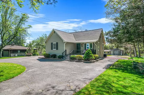 50 Rocky Point Rd, Middle Island, NY 11953