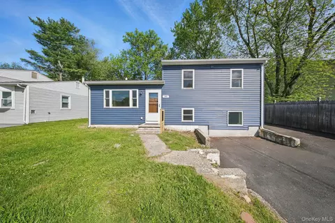 341 Highland Ave Ext, Wallkill, NY 10940