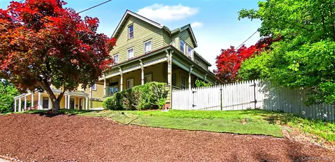 20 High St, Beacon, NY 12508