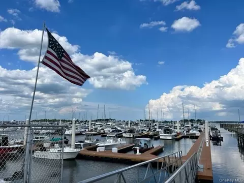 148 City Island Ave #D-45, New York, NY 10464