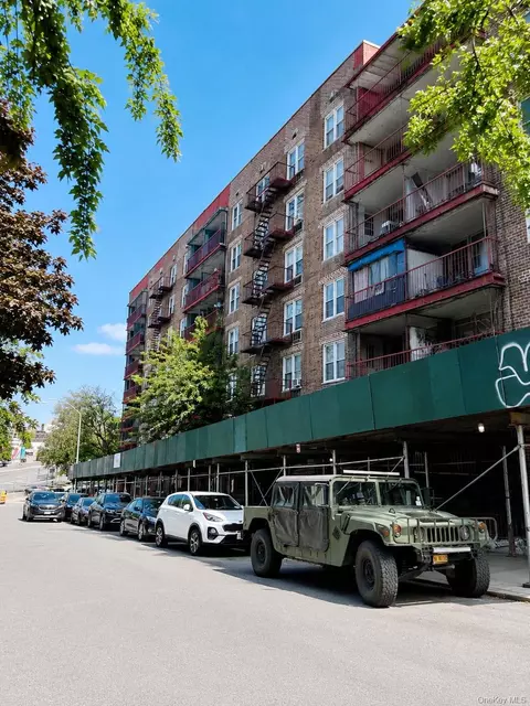 8616 60th Ave #3P, Elmhurst, NY 11373