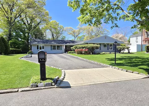 36 Holly Hill Ln, Coram, NY 11727
