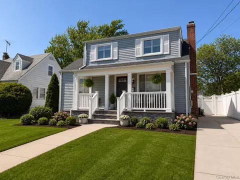 22 Kenneth Ave, North Bellmore, NY 11710