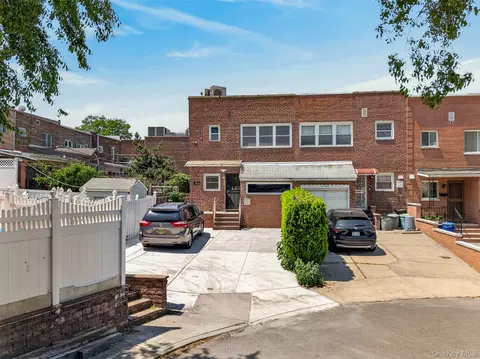1222 151st Pl, New York, NY 11357