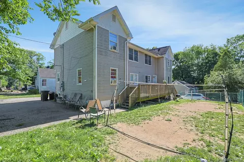 Exterior - 2 Ohio Ave, Ramapo, NY 10977 photo 3 of 4