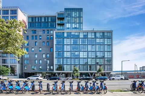 2218 Jackson Ave #1006, New York, NY 11101