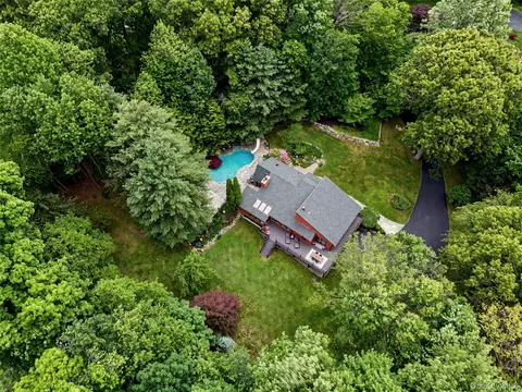 12 Keyrel Ln, Somers, NY 10540