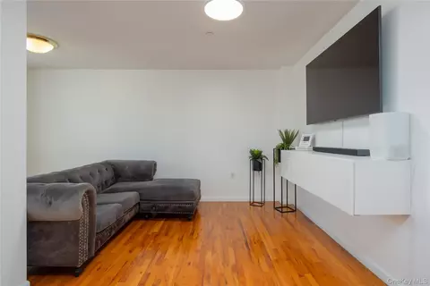 2023 Belmont Ave #5C, New York, NY 10457