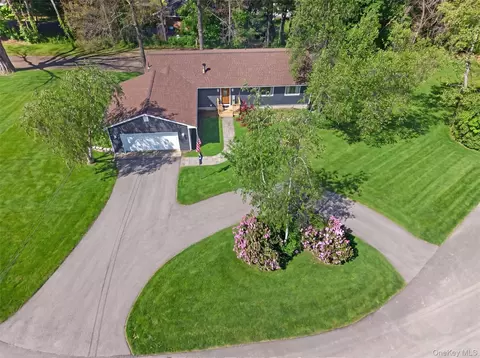 1 Harvest Cir, Warwick, NY 10990