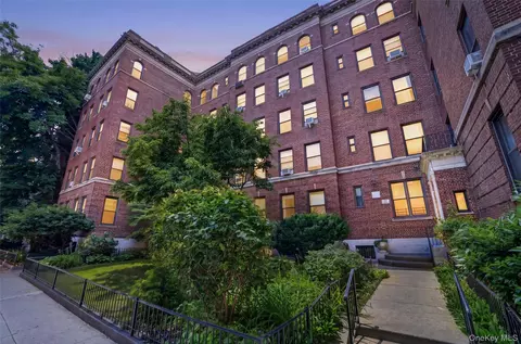 37-32 80th St #1, Jackson Heights, NY 11372