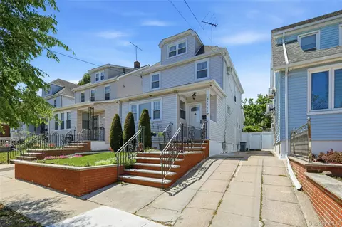 4838 207th St, New York, NY 11364