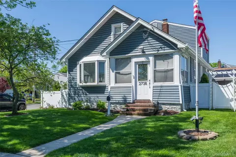 2738 Miller Ave, Oceanside, NY 11572