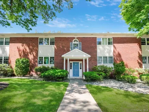80 Bon Aire Cir #R12, Ramapo, NY 10901