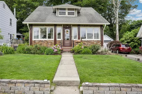 75 Chestnut Ave, Pelham, NY 10803