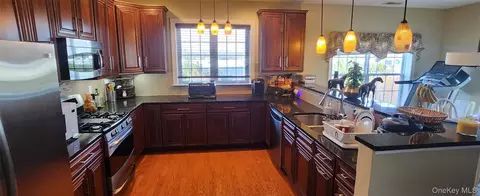 145 Regency Dr, Fishkill, NY 12524 photo 14