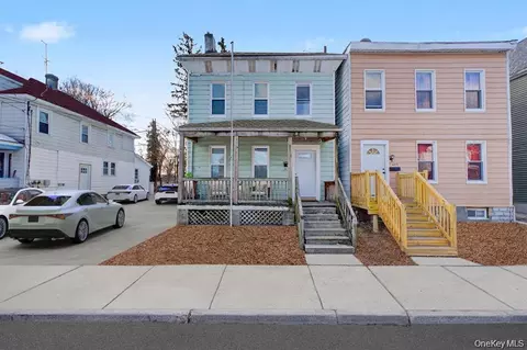 457 1st St, Newburgh, NY 12550