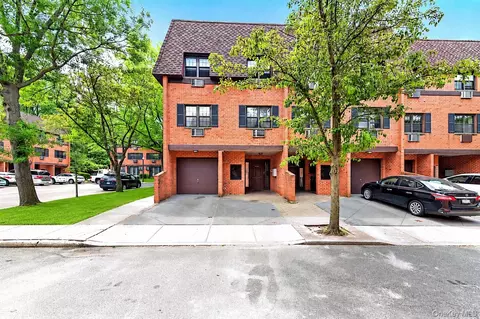 220-50 64th Ave #1, Oakland Gardens, NY 11364