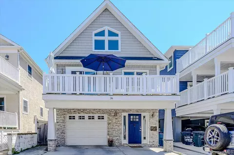 34 Michigan St, Long Beach, NY 11561
