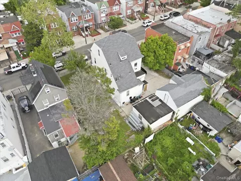 View/Area - 844-48 E 215th St, New York, NY 10467 photo 6 of 7